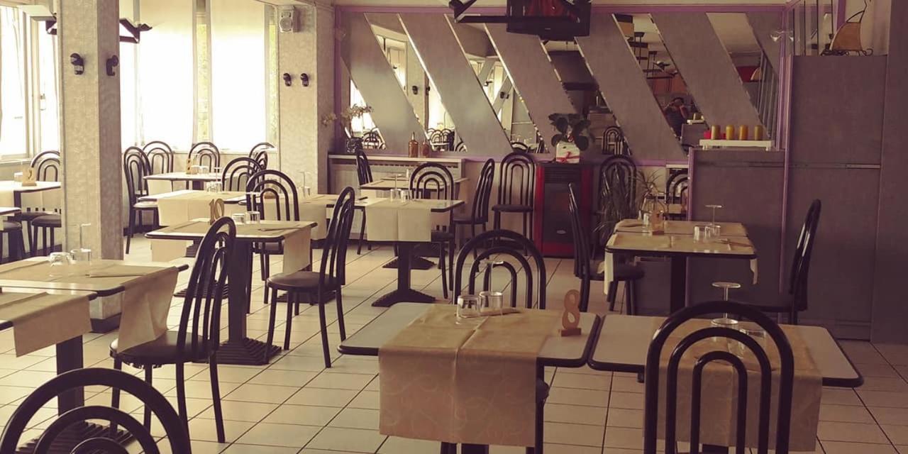 Albergo Ristorante Pizzeria Bellavista Каренно Экстерьер фото