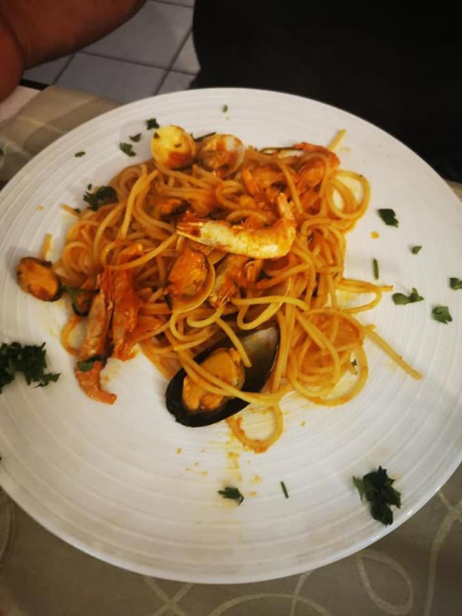 Albergo Ristorante Pizzeria Bellavista Каренно Экстерьер фото
